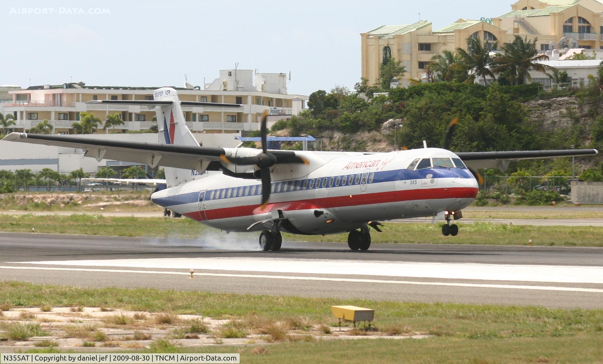 N355AT, 1993 ATR 72-212 C/N 355, landing on runway 10 from tjsj
