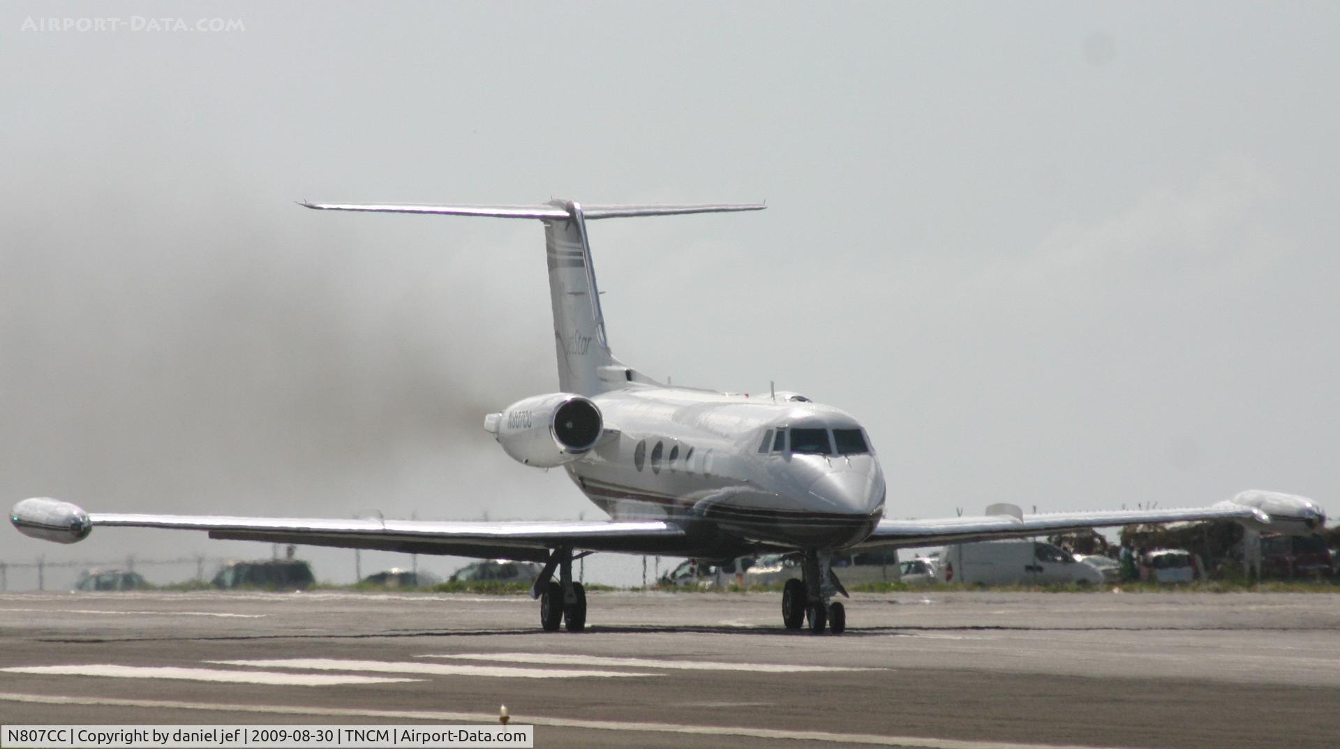 N807CC, 1977 Grumman G-1159 Gulfstream II-TT C/N 212, do you see what i mean. lots of polution!!!!! this thing runs like a fighter jet..