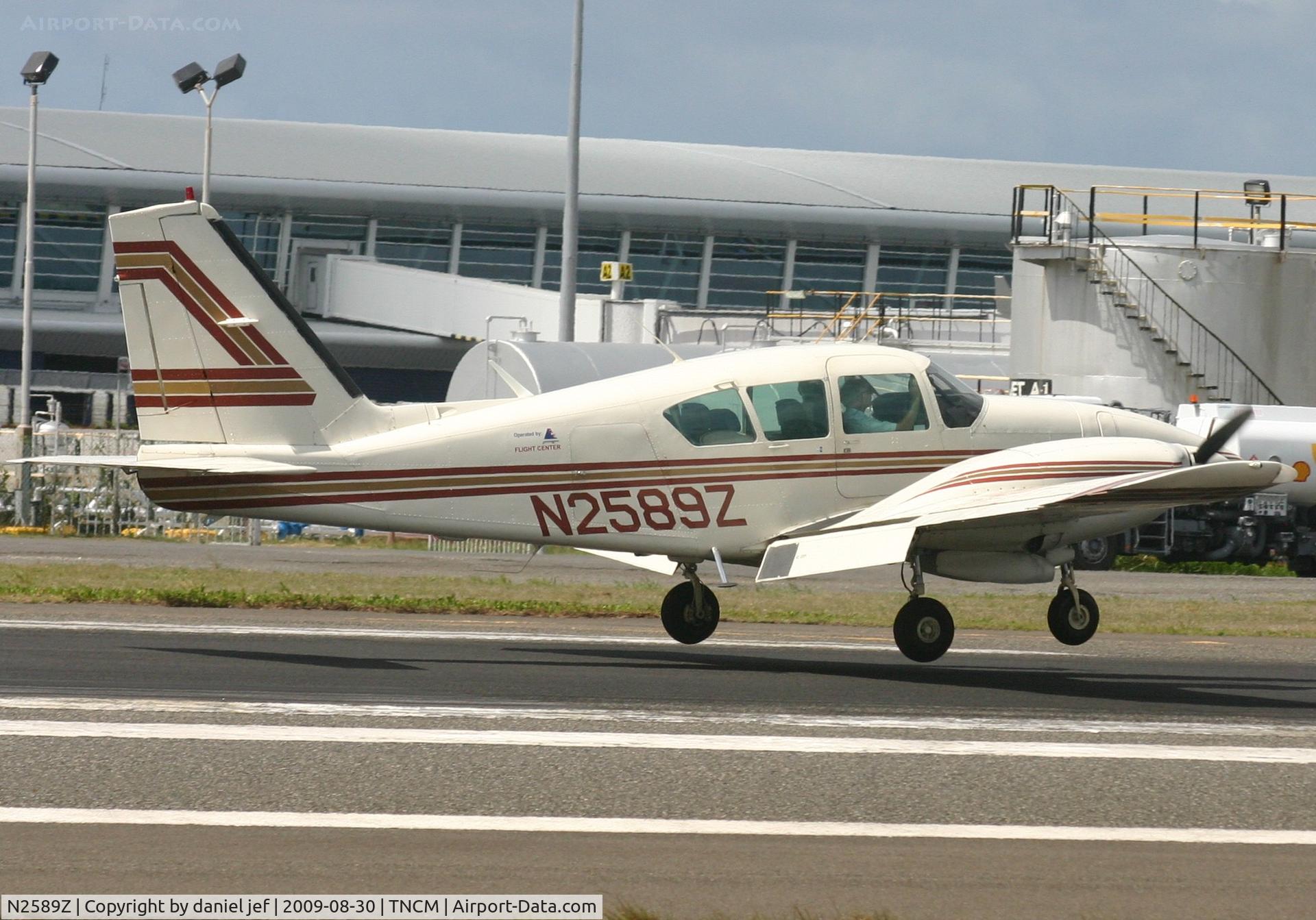 N2589Z, 1980 Piper PA-23-250 Aztec C/N 27-8154006, landing on a short stop over