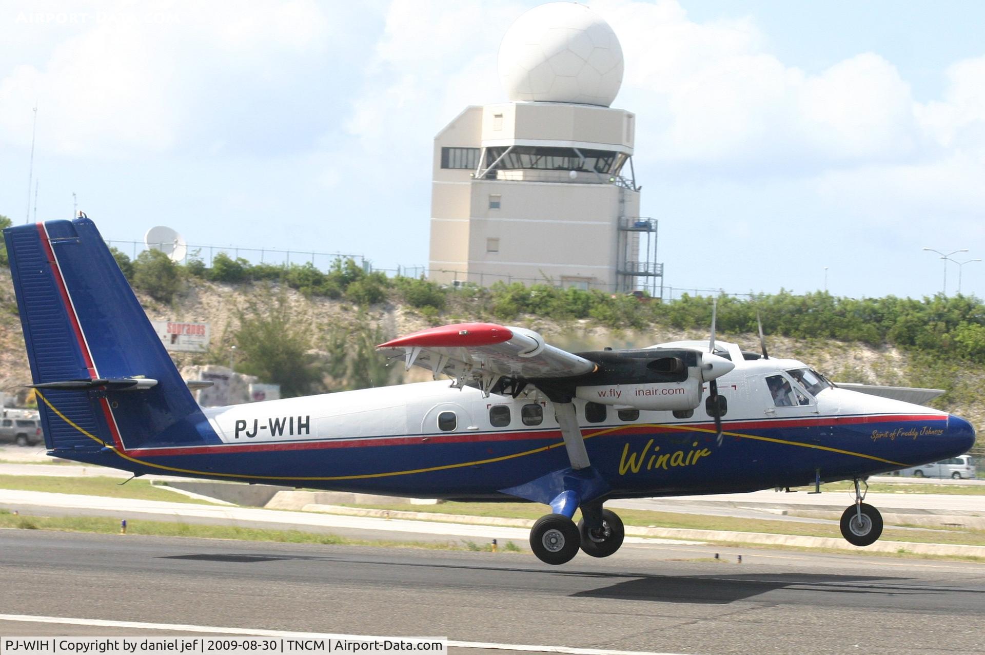 PJ-WIH, 1981 De Havilland Canada DHC-6-300 Twin Otter C/N 766, in rotation out of st maarten