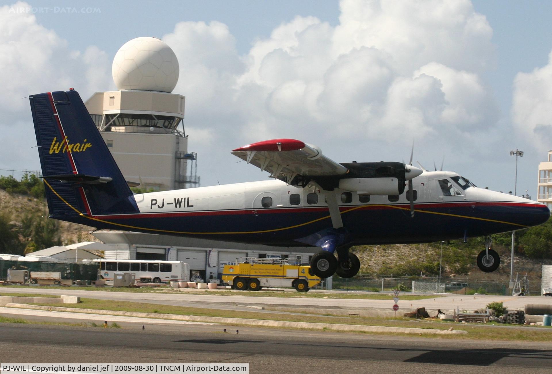 PJ-WIL, 1973 De Havilland Canada DHC-6-300 Twin Otter C/N 358, rotating out of tncm