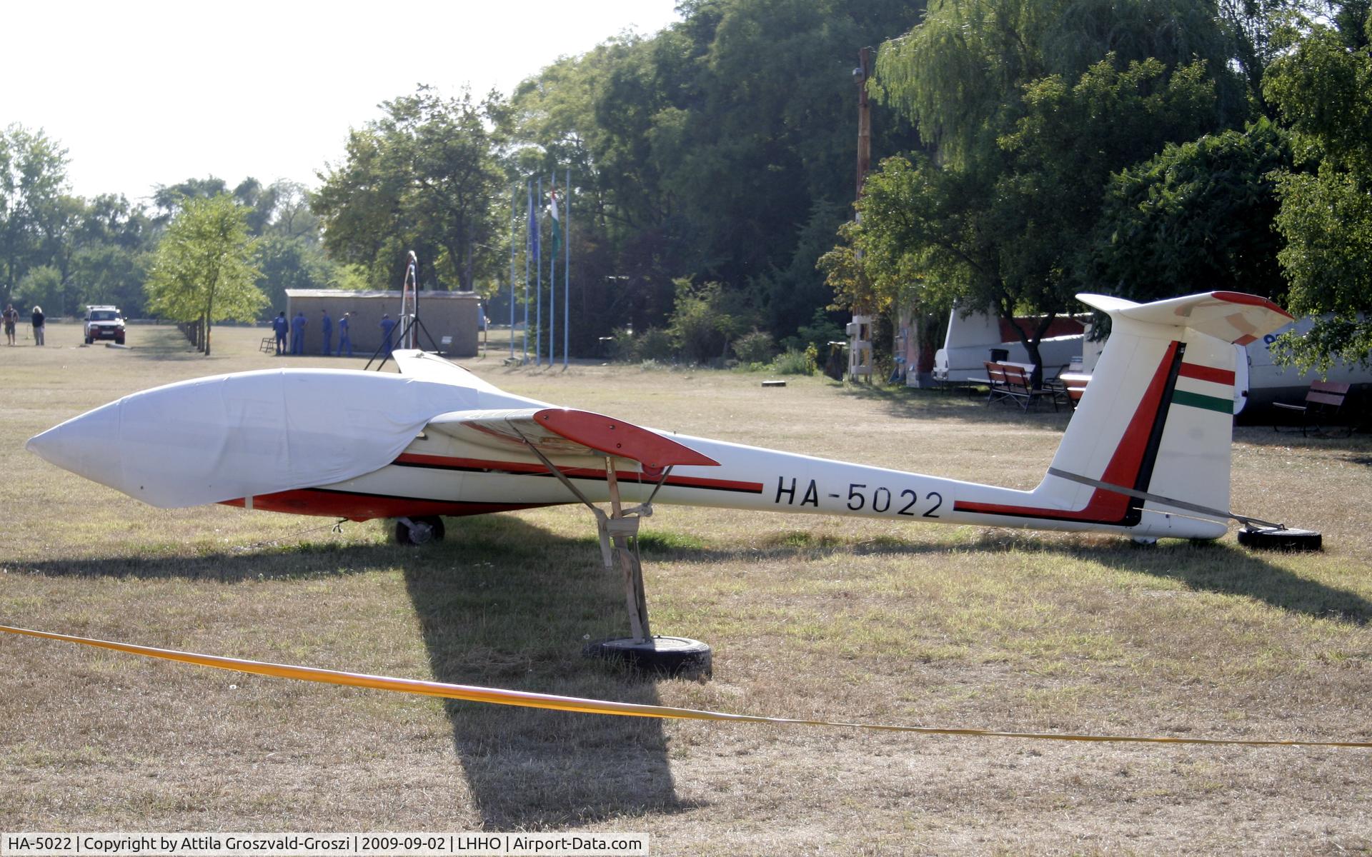 HA-5022, 1988 ICA IS-28B2 C/N 328, Hajduszoboszló Airport - LHHO