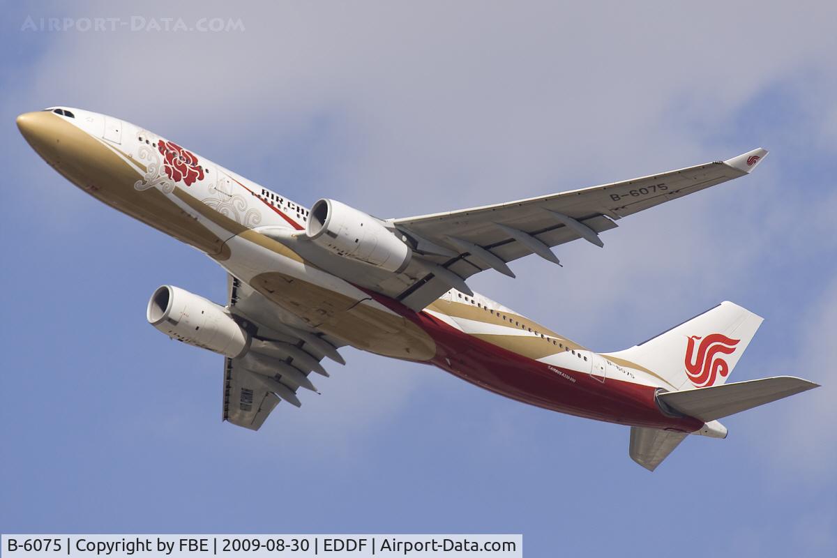 B-6075, 2006 Airbus A330-243 C/N 785, depating RW25R