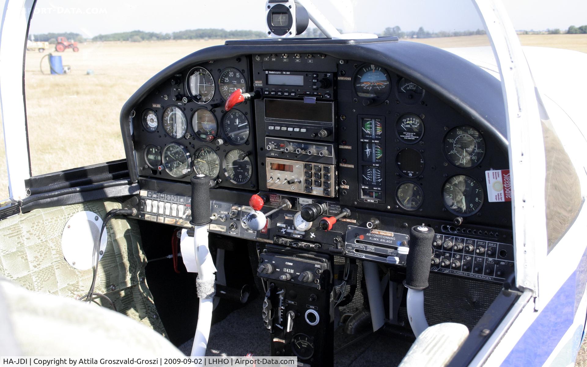 HA-JDI, 1969 Morane-Saulnier MS.894A Rallye Minerva  220 C/N 11076, Hajduszoboszló Airport - LHHO - Cocpit