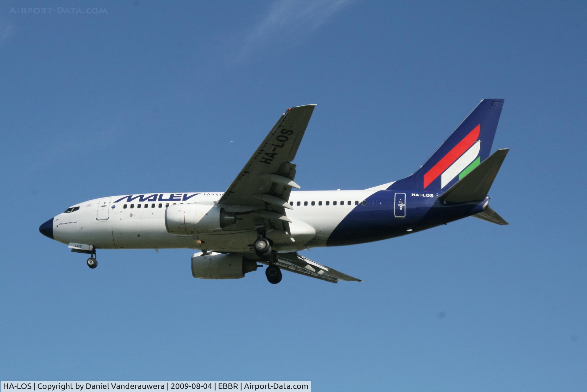 HA-LOS, 2005 Boeing 737-7Q8 C/N 29359, flight MA600 is descending to rwy 25R