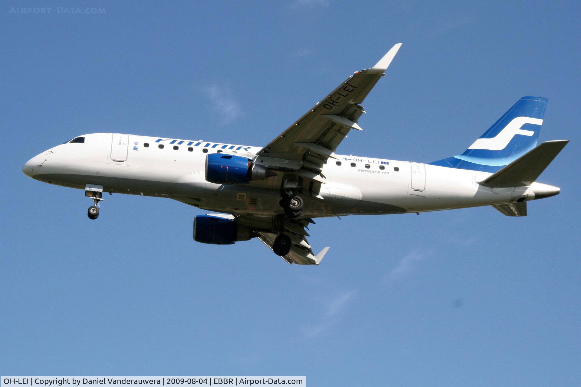 OH-LEI, 2006 Embraer 170LR (ERJ-170-100LR) C/N 17000120, arrival of flight AY811 to rwy 25R