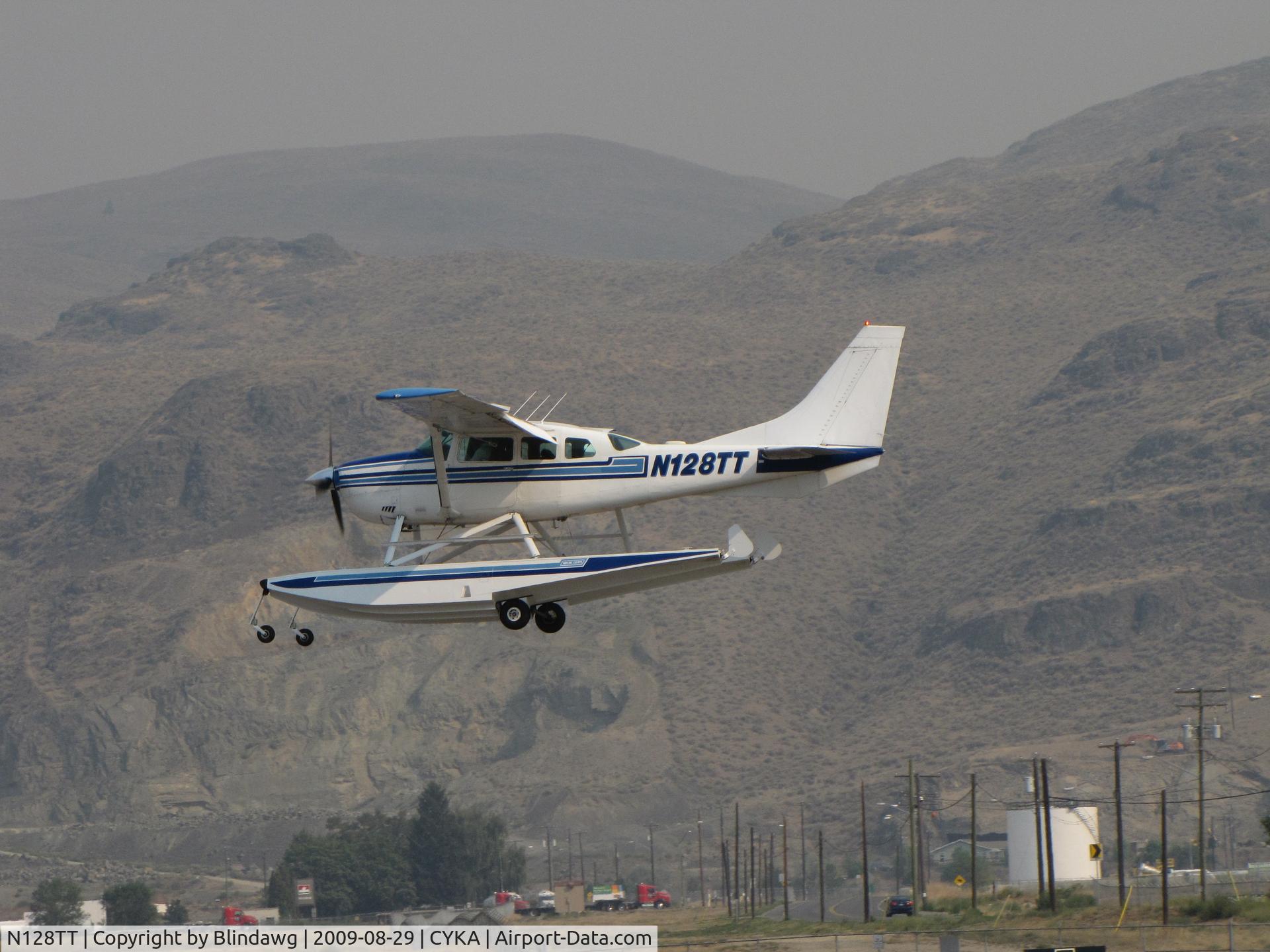 N128TT, 1979 Cessna U206G Stationair C/N U20604991, fuel stop