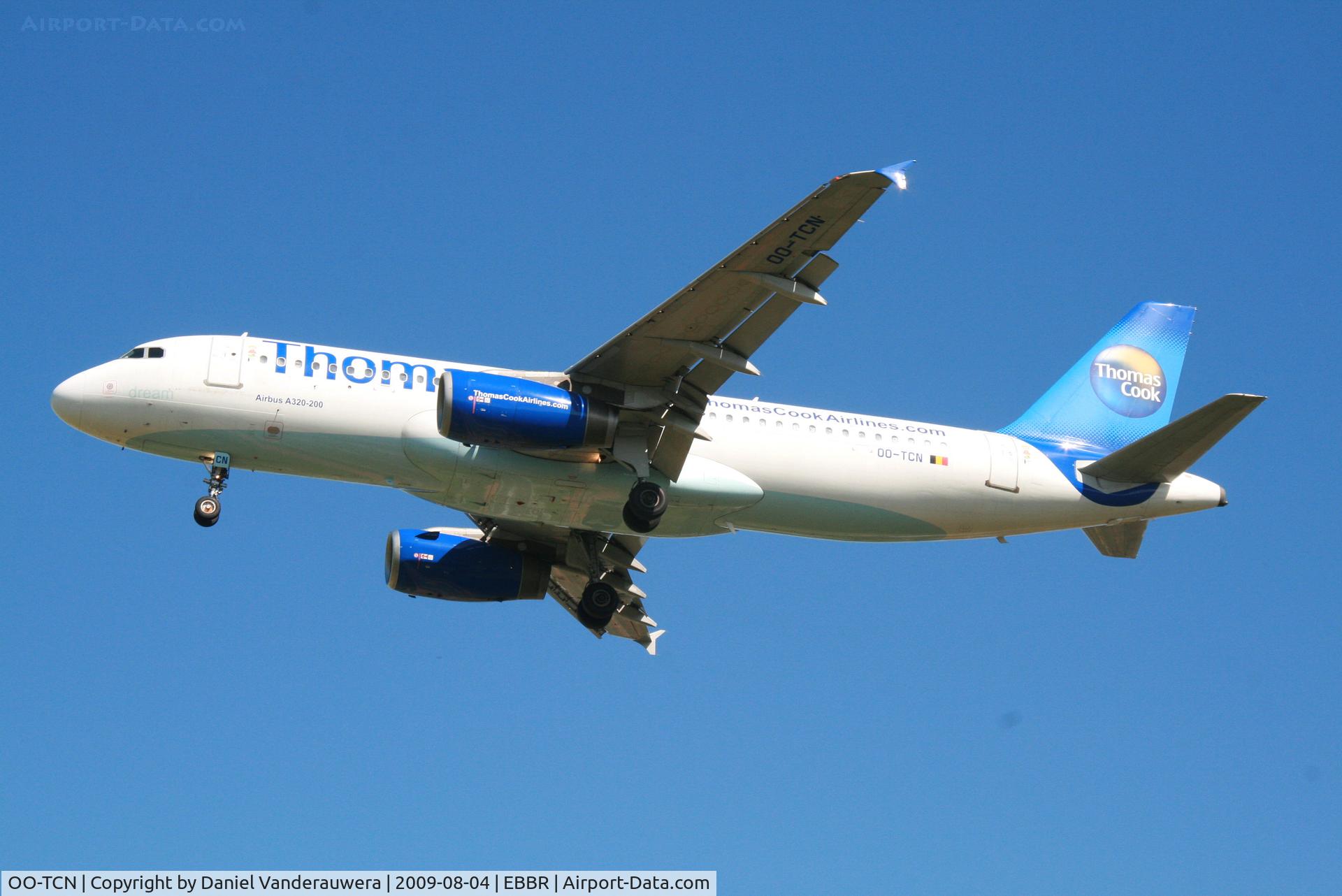 OO-TCN, 1993 Airbus A320-232 C/N 425, arrival of flight FQ2595 to rwy 25R