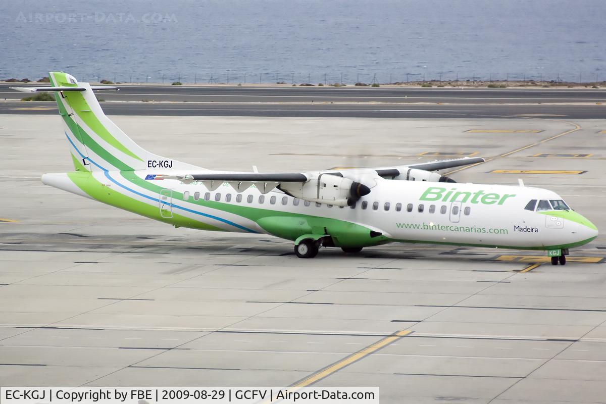 EC-KGJ, 2007 ATR 72-212A C/N 753, Binter ATR72 taxies to the active