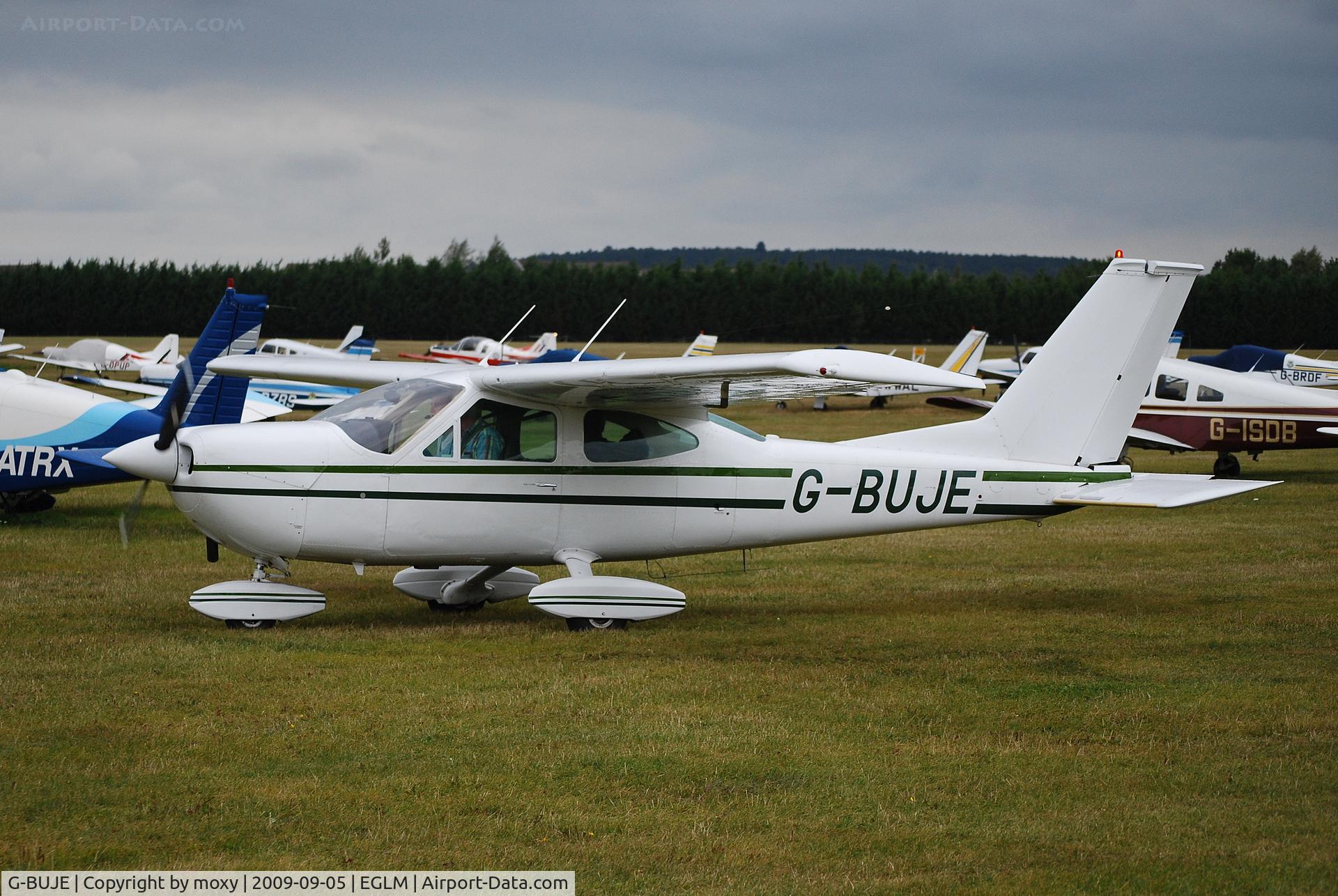 G-BUJE, 1973 Cessna 177B Cardinal C/N 177-01920, Smart Cessna 177B visiting White Waltham