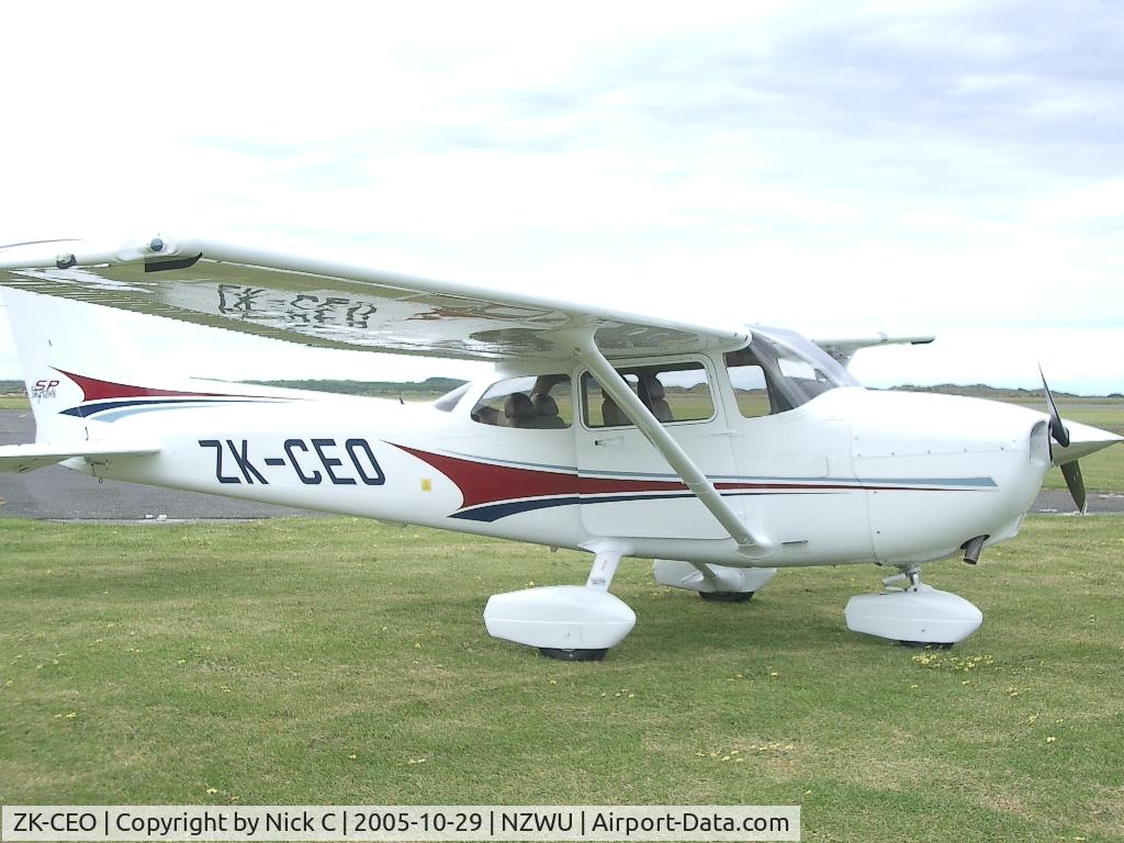 ZK-CEO, Cessna 172S C/N 172S9762, ZK-CEO at Wanganui