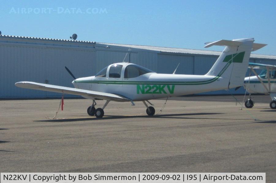 N22KV, 1978 Piper PA-38-112 Tomahawk Tomahawk C/N 38-79A0046, On the ramp at Kenton, Ohio.