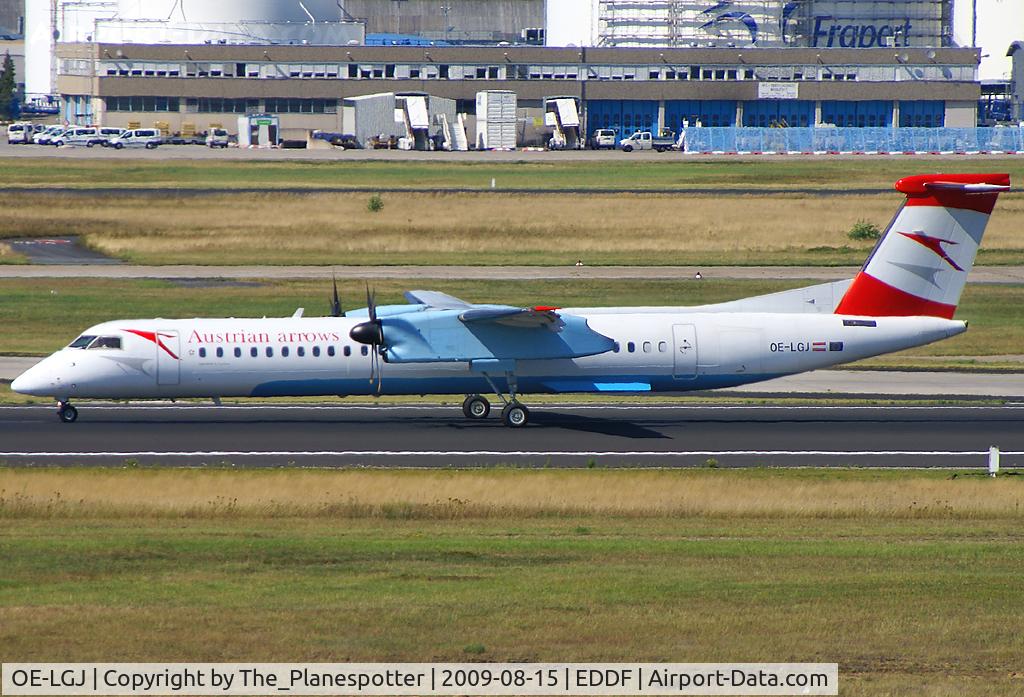 OE-LGJ, 2005 De Havilland Canada DHC-8-402Q Dash 8 C/N 4104, A loooooong Prop from Austria.