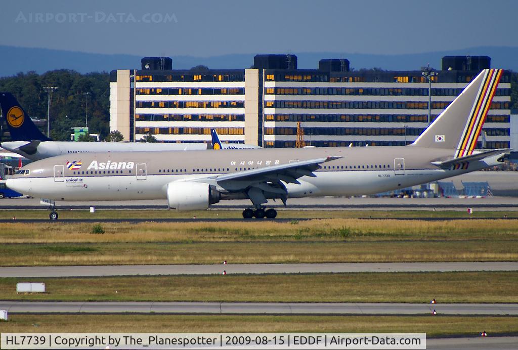HL7739, Boeing 777-28E/ER C/N 29175, Korean Twin Jet instead of the usual Boeing 747 Combi they use.