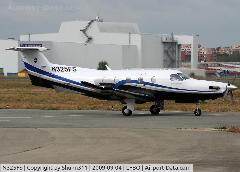 N325FS, 2006 Pilatus PC-12/47 C/N 746, Taxiing to the General Aviation Area...