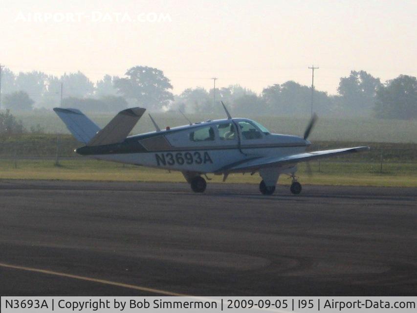 N3693A, 1964 Beech S35 Bonanza C/N D-7384, Departing Kenton, Ohio