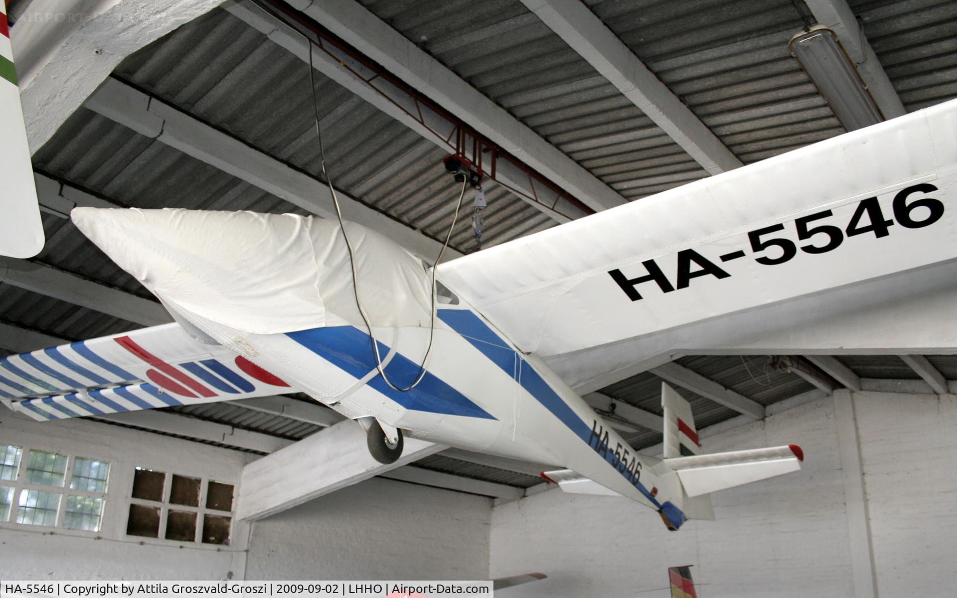 HA-5546, 1988 Rubik R-26SU Góbé 82 C/N AA800062, Hajduszoboszló Airport - LHHO - Hangar