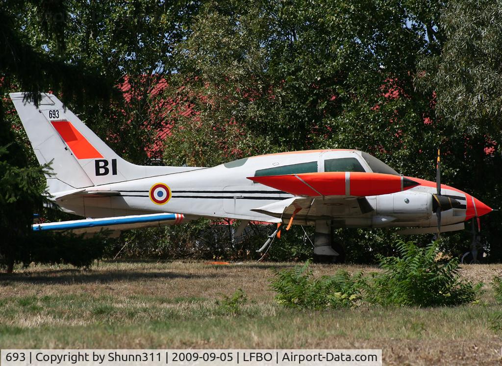 693, Cessna 310N C/N 310N-0693, Stored...
