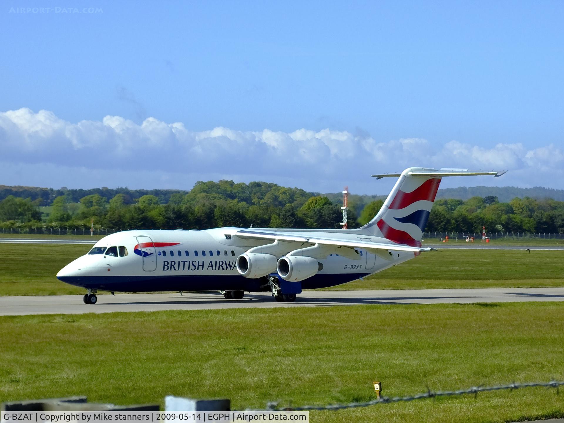 G-BZAT, 1997 British Aerospace Avro 146-RJ100 C/N E3320, BA RJ100 Taxing to runway 06 as 