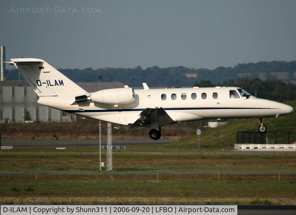 D-ILAM, 2001 Cessna 525A CitationJet CJ2 C/N 525A-0070, Landing rwy 14R