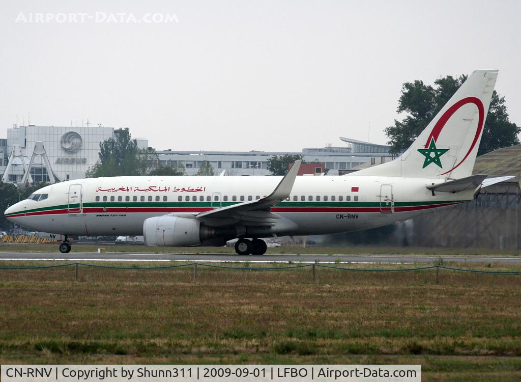 CN-RNV, 2002 Boeing 737-7B6 C/N 28988, Ready for take off rwy 32R