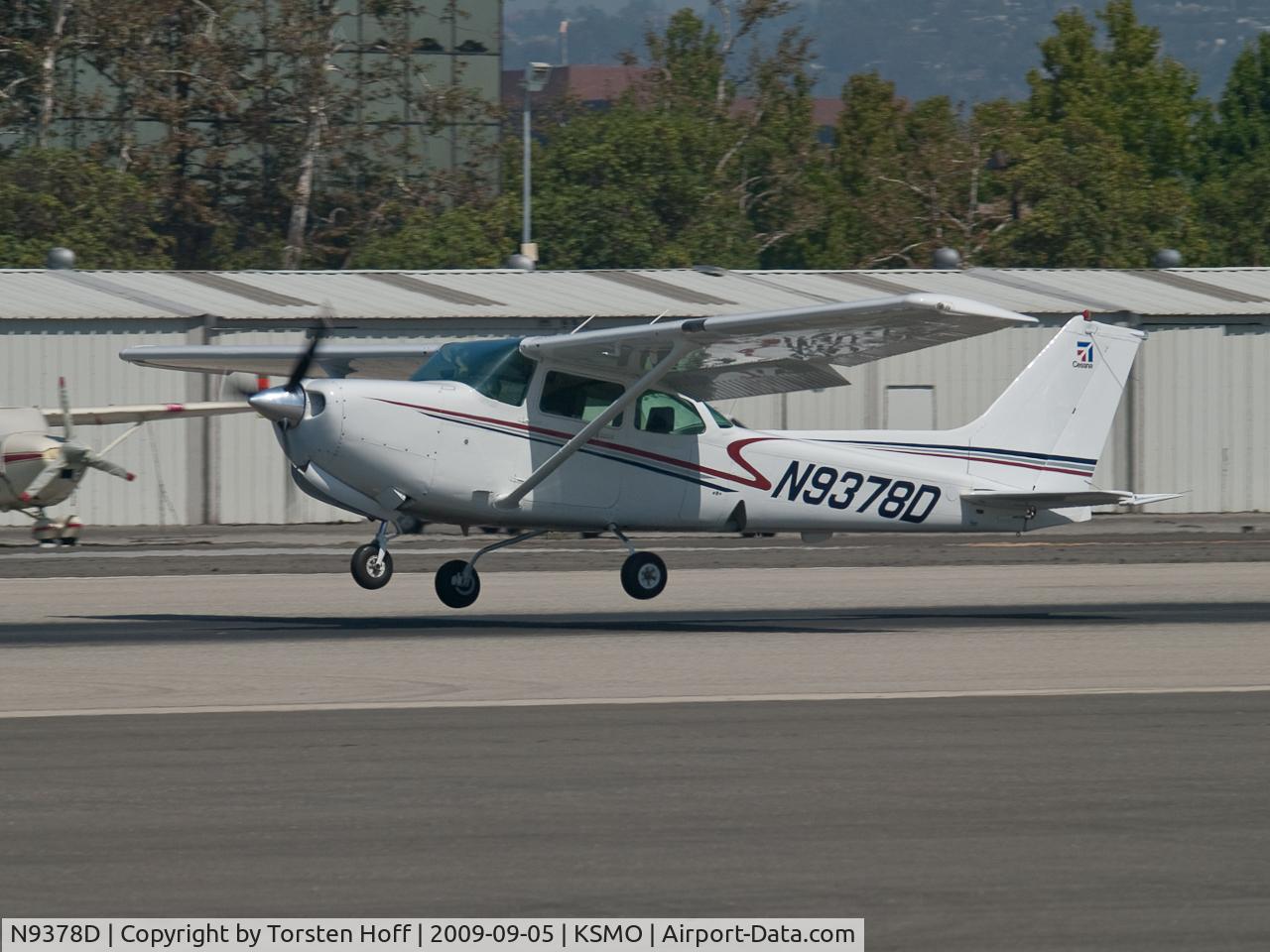 N9378D, 1983 Cessna 172RG Cutlass RG C/N 172RG1143, N9378D arriving on RWY 21