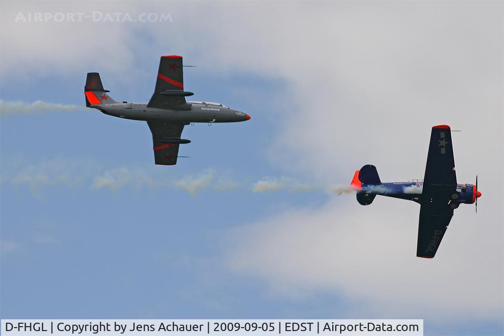 D-FHGL, 1953 North American SNJ-5 Texan Texan C/N 88-14713, North American AT-6D Texan