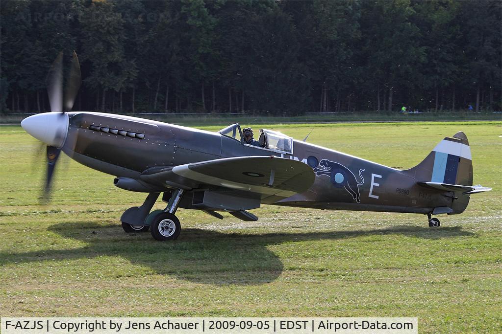 F-AZJS, 1944 Supermarine 389 Spitfire PR.XIX C/N 6S/585110, Private Supermarine Spitfire Mk.XIX