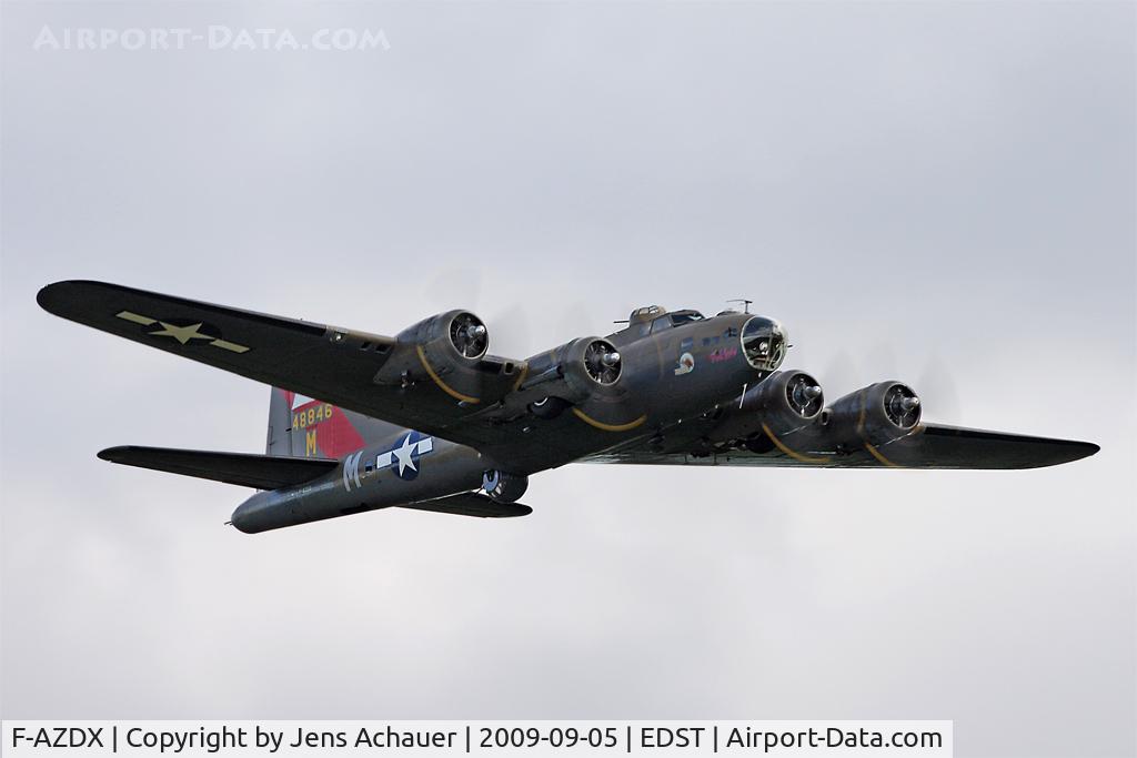 F-AZDX, 1944 Boeing B-17G Flying Fortress C/N 8246, Private Boeing B-17G Flying Fortress
