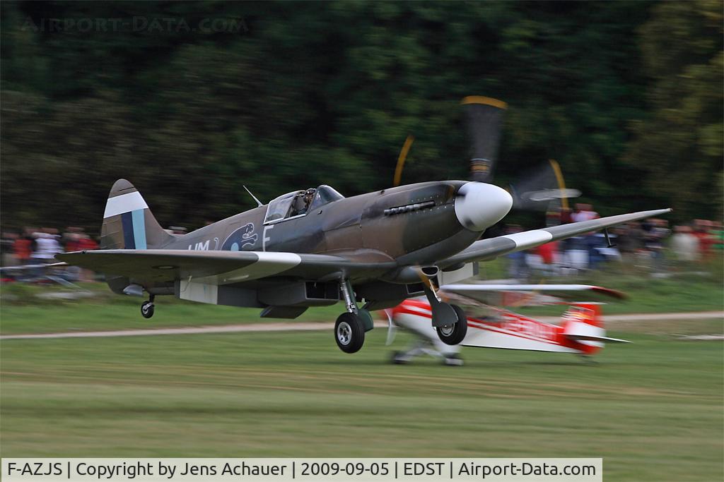 F-AZJS, 1944 Supermarine 389 Spitfire PR.XIX C/N 6S/585110, Private Supermarine Spitfire Mk.XIX