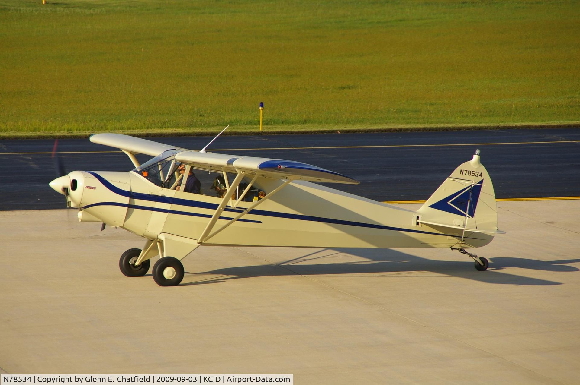 N78534, 1947 Piper PA-12 Super Cruiser C/N 12-3915, Taxiing for departure.