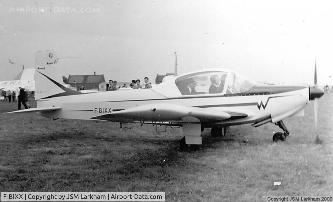 F-BIXX, Wassmer WA-40 Super IV C/N 01, Parked