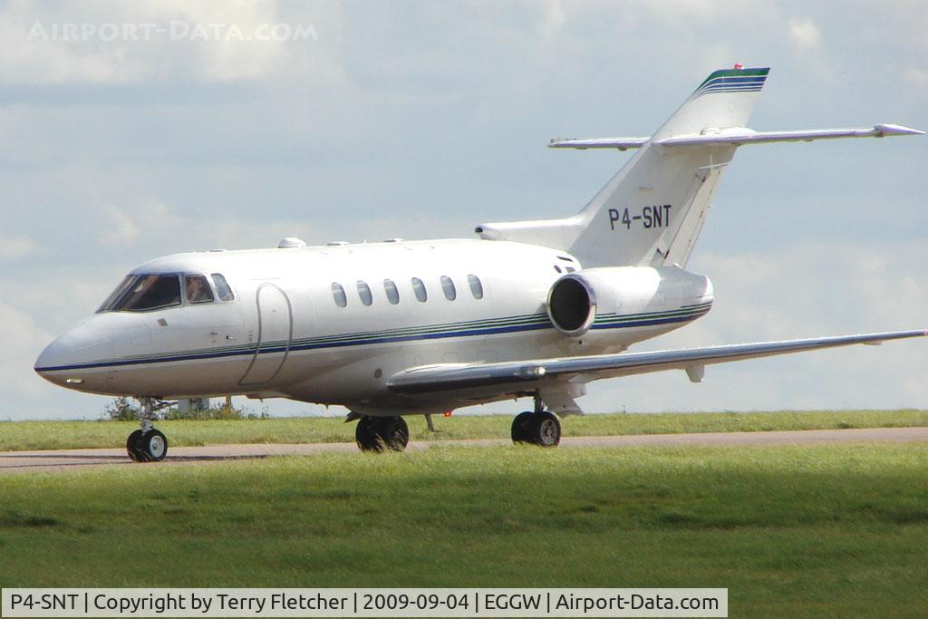 P4-SNT, 2001 Raytheon Hawker 800XP C/N 258538, Hawker 800 XP taxies in at Luton