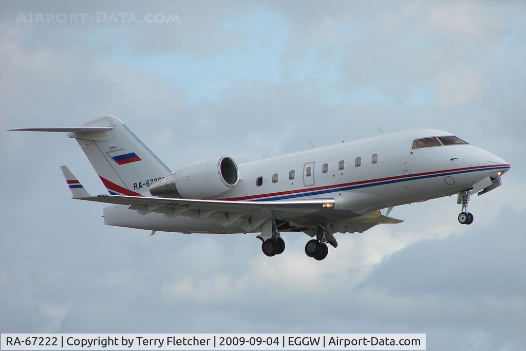 RA-67222, 2005 Bombardier Challenger 604 (CL-600-2B16) C/N 5596, Russian Challenger climbs out of Luton