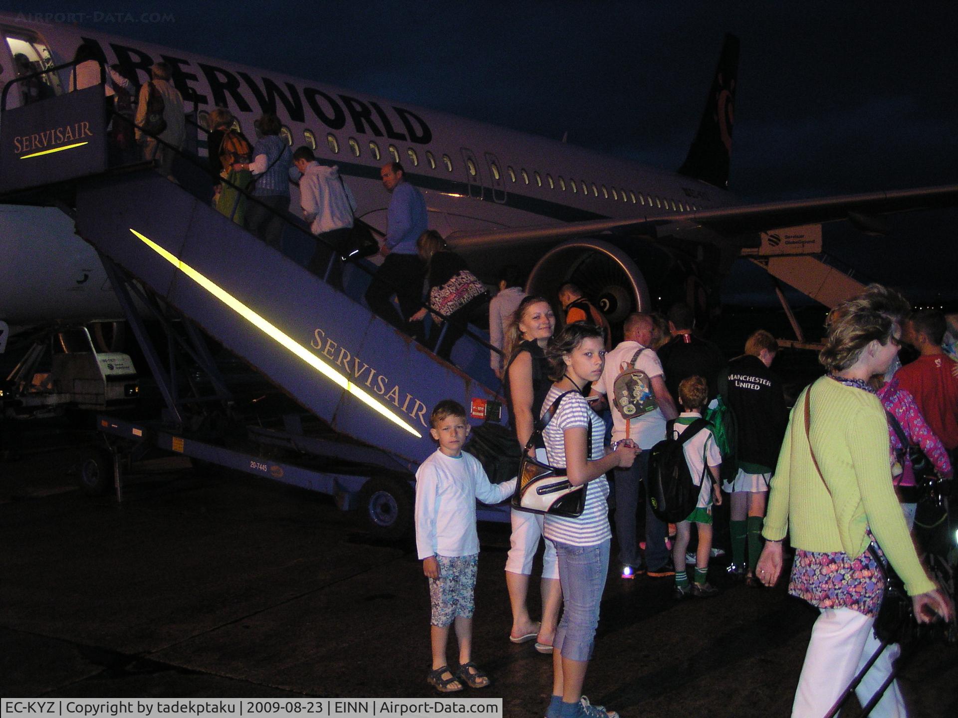 EC-KYZ, 2008 Airbus A320-214 C/N 3758, EC-KYZ pick up people on Shannon Airport