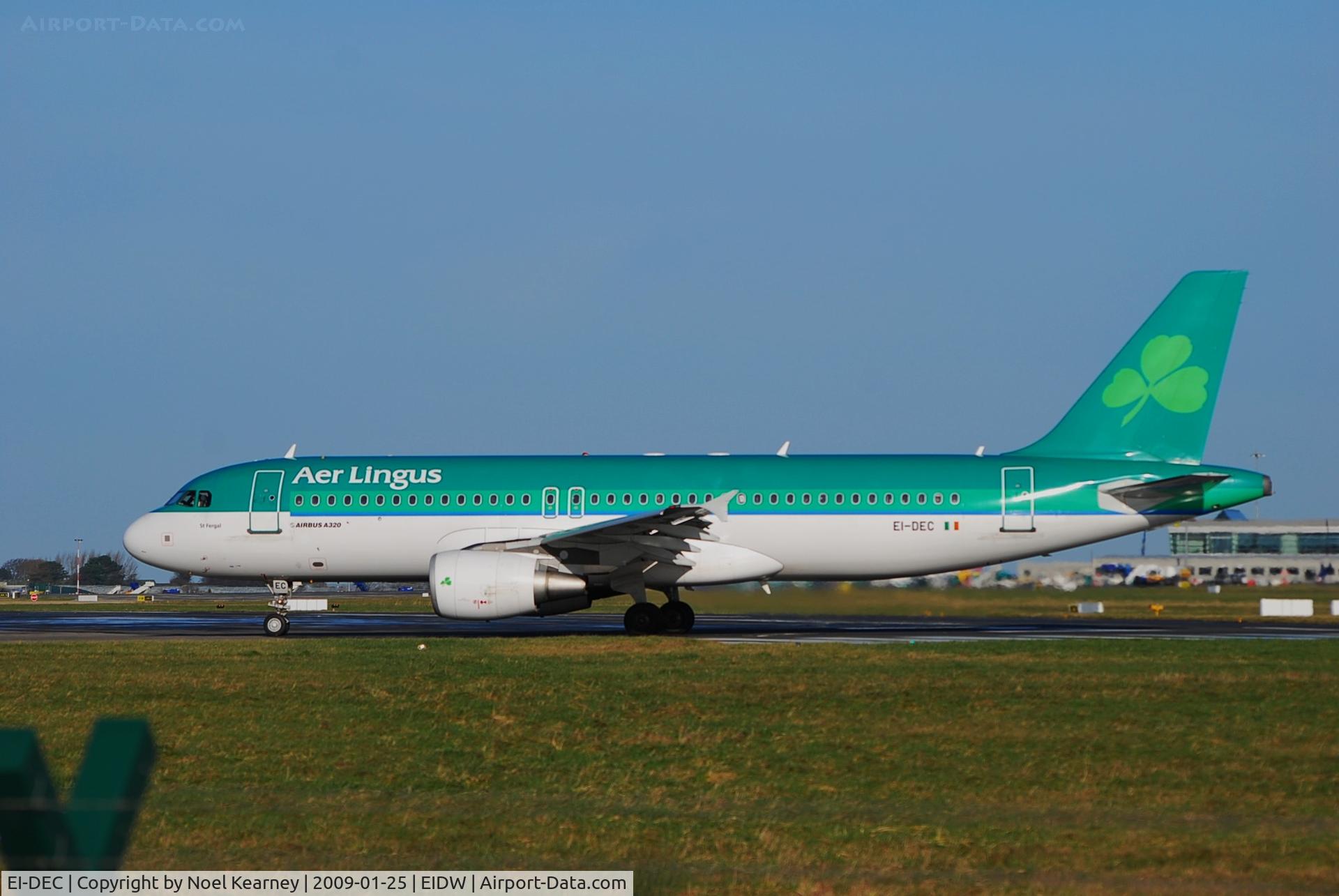 EI-DEC, 2004 Airbus A320-214 C/N 2217, Lined up for departure Rwy 28