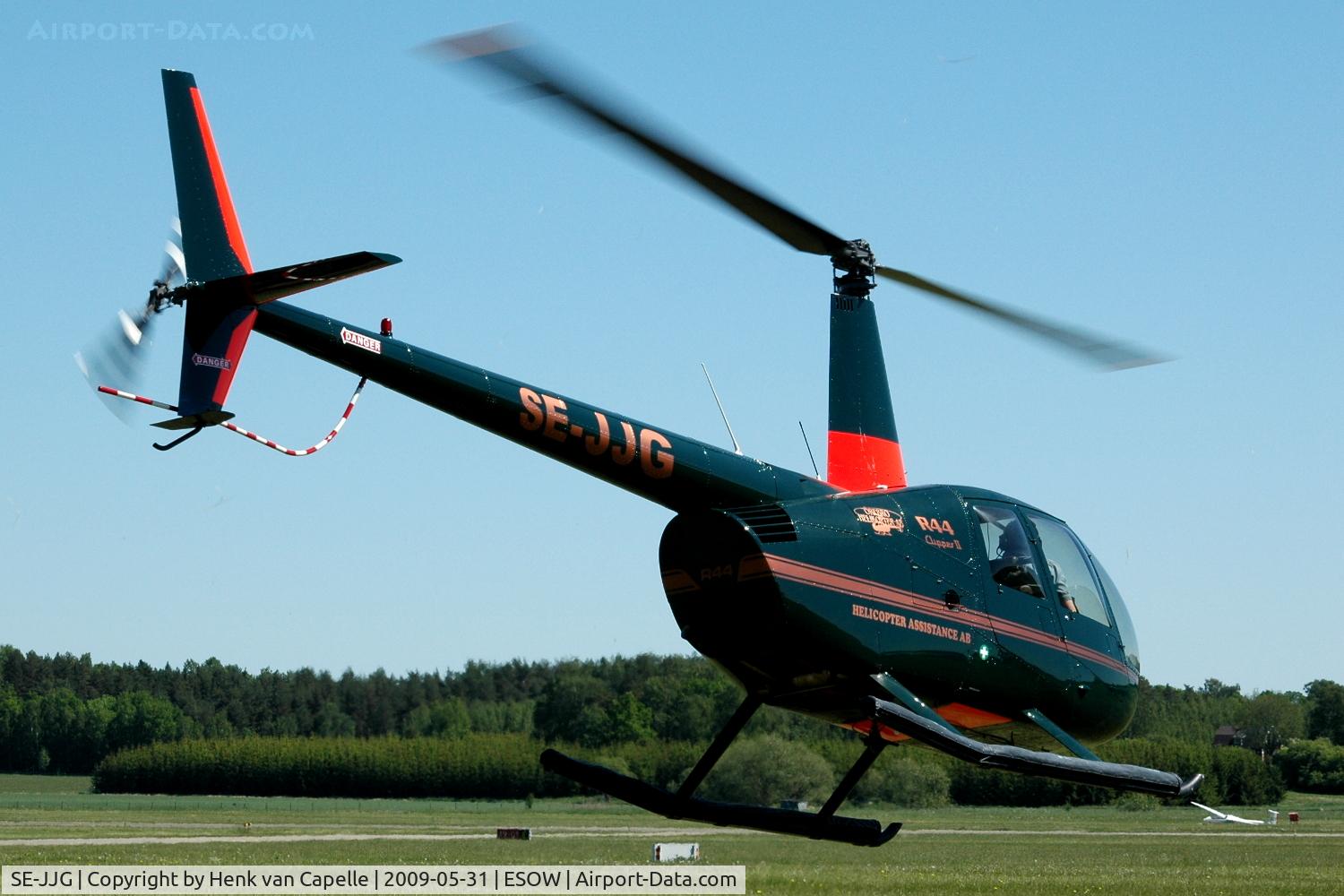 SE-JJG, 2006 Robinson R44 Clipper II C/N 11247, Robinson R44 used for sight-seeing from Västerås Hässlö airport, Sweden