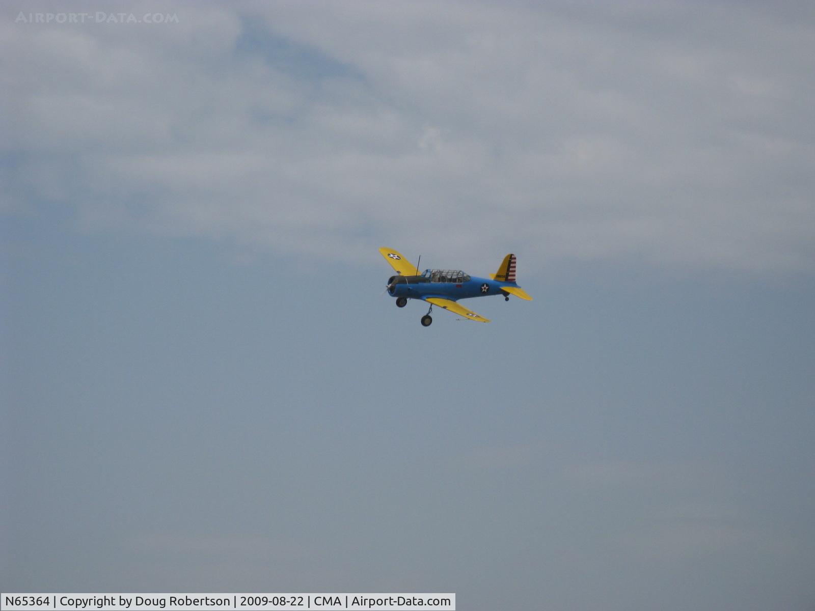 N65364, 1945 Convair BT-15 C/N 791216, 1945 Convair (Vultee V-74) BT-15 VALIANT, Wright R-985 E&F 2&3 Whirlwind 9 450 Hp, airshow fly by