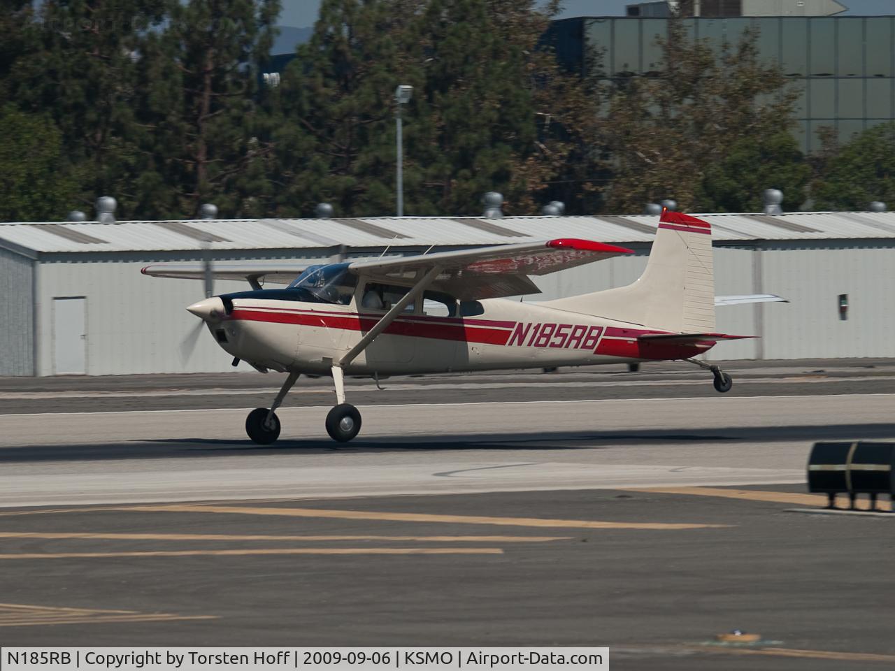 N185RB, 1979 Cessna A185F Skywagon 185 C/N 18503746, N185RB arriving on RWY 21