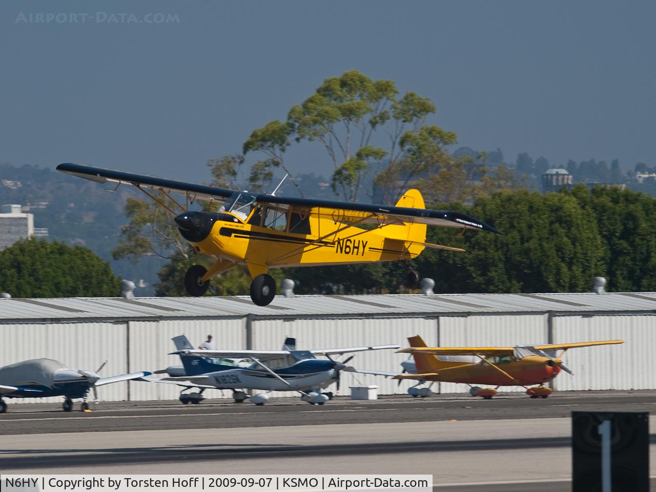 N6HY, 2000 Aviat A-1B Husky C/N 2056, N6HY departing from RWY 21