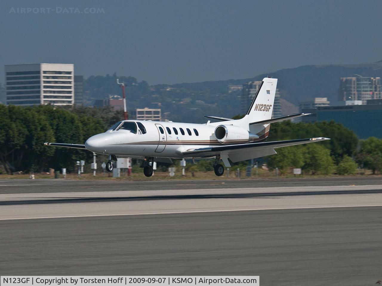 N123GF, 1997 Cessna 550 Citation Bravo C/N 550-0817, N123GF arriving on RWY 21