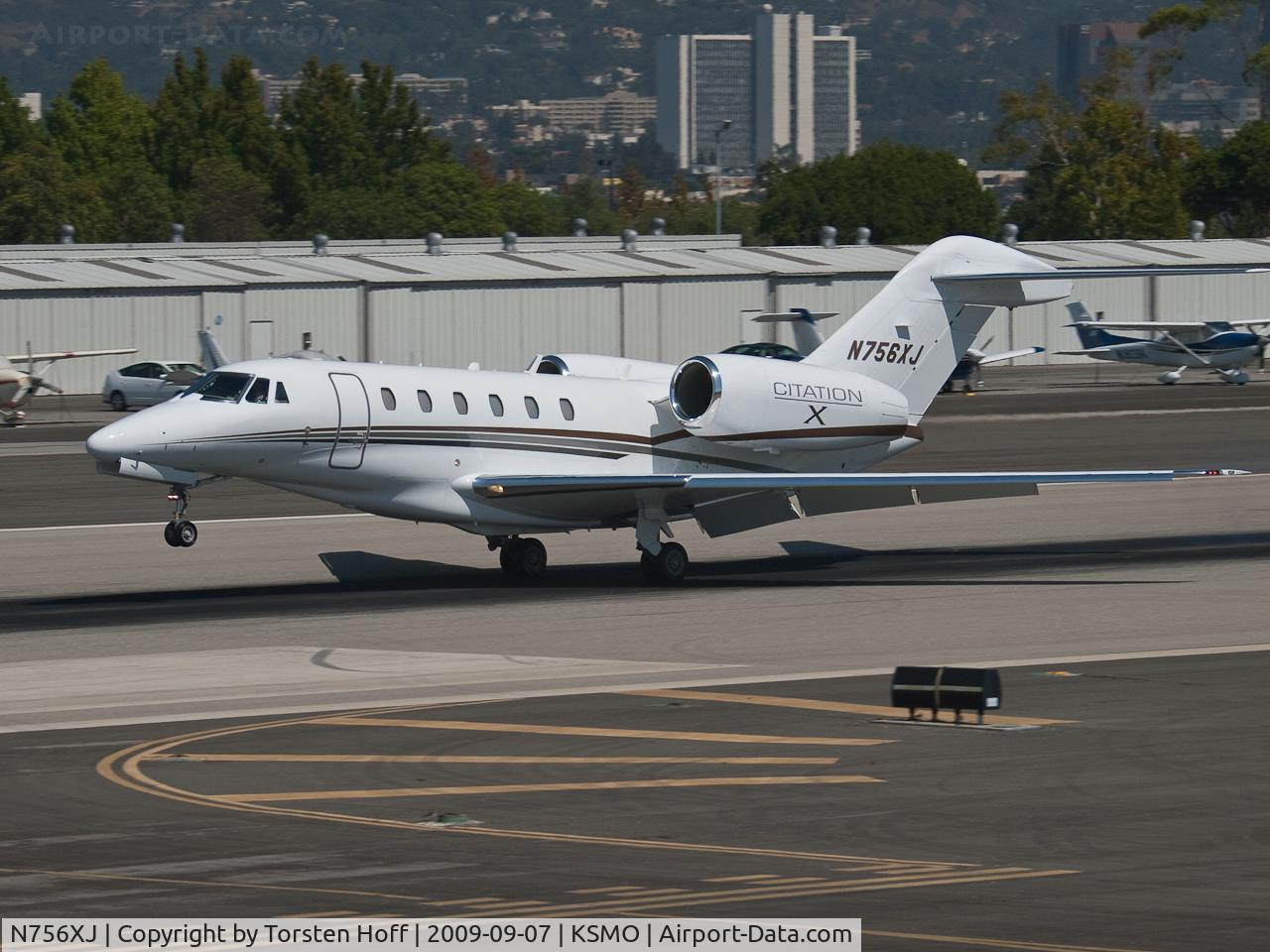 N756XJ, 2006 Cessna 750 Citation X Citation X C/N 750-0256, N756XJ arriving on RWY 21