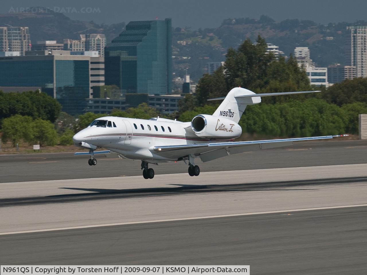 N961QS, 1998 Cessna 750 Citation X Citation X C/N 750-0061, N961QS arriving on RWY 21