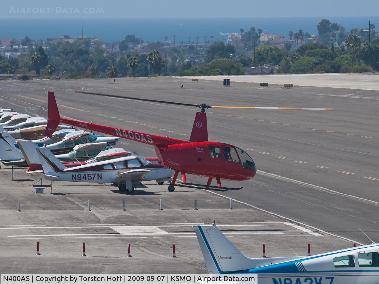 N400AS, 2007 Robinson R44 II C/N 12074, N400AS leaving the helipad