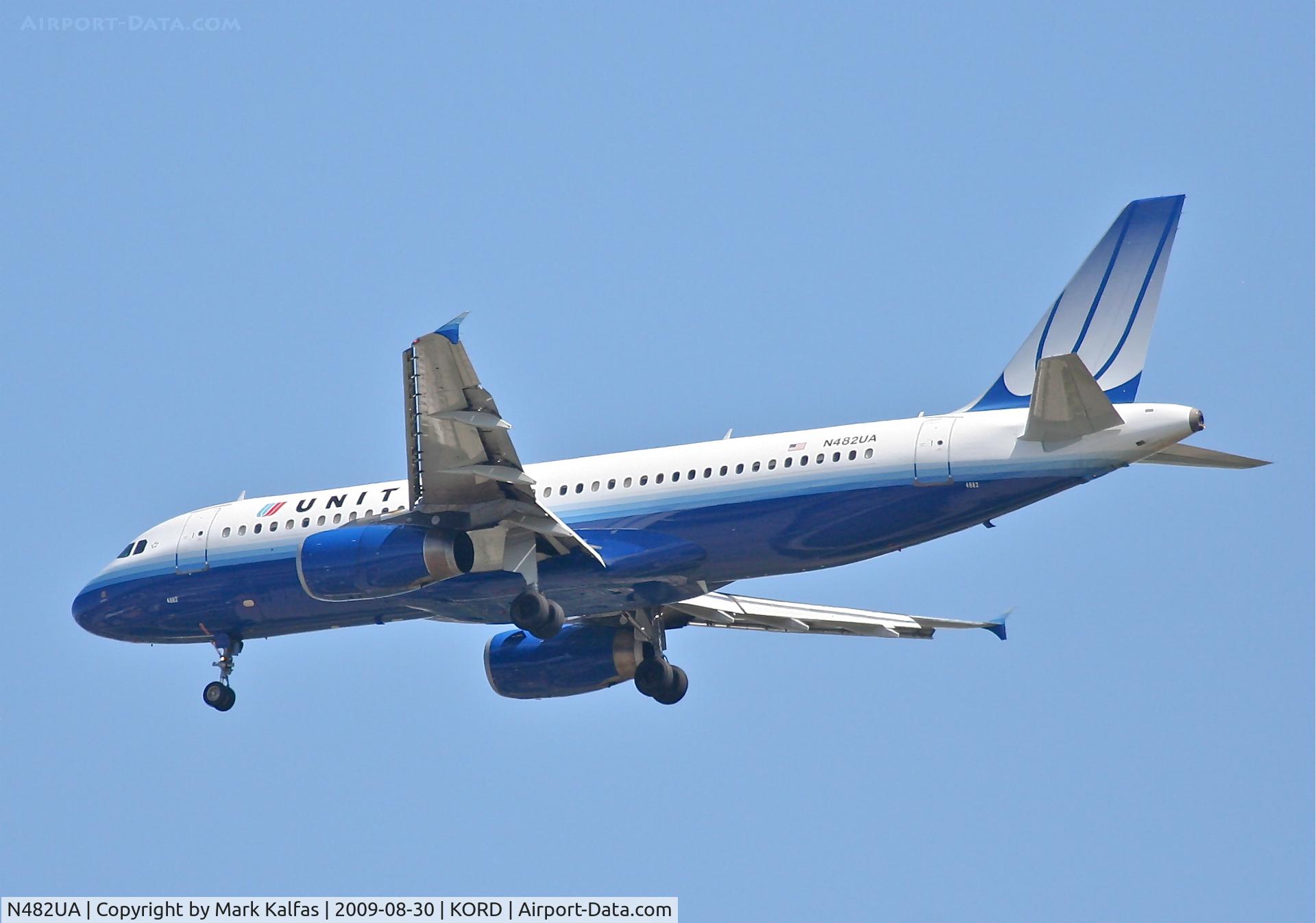 N482UA, 2001 Airbus A320-232 C/N 1584, United Airlines A320-232, N482UA, 4R approach KORD