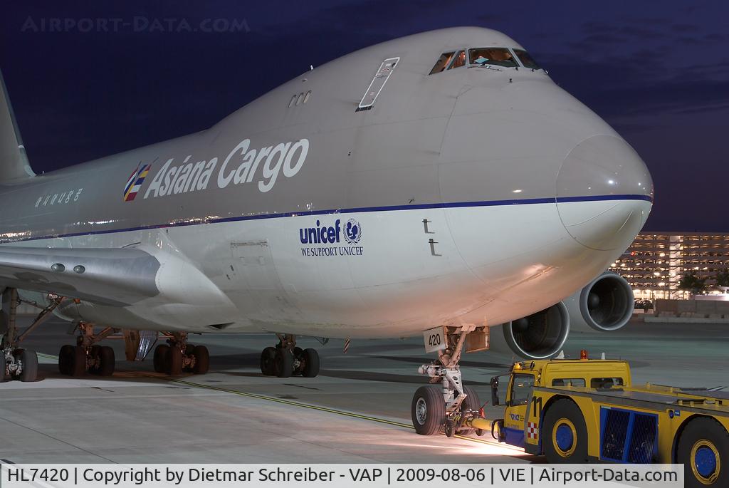 HL7420, 1995 Boeing 747-48EF (SCD) C/N 25783, Asiana Boeing 747-400