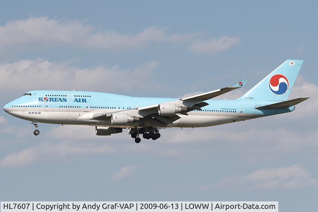 HL7607, 1989 Boeing 747-4B5 C/N 24198, Korean Air 747-400