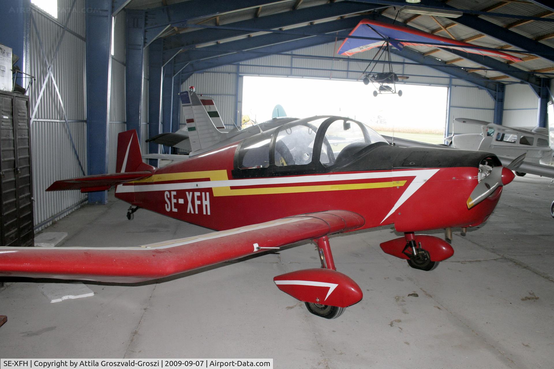 SE-XFH, 1971 Jodel D-113-3 C/N 1436-381, Úrhida Airport, Hungary