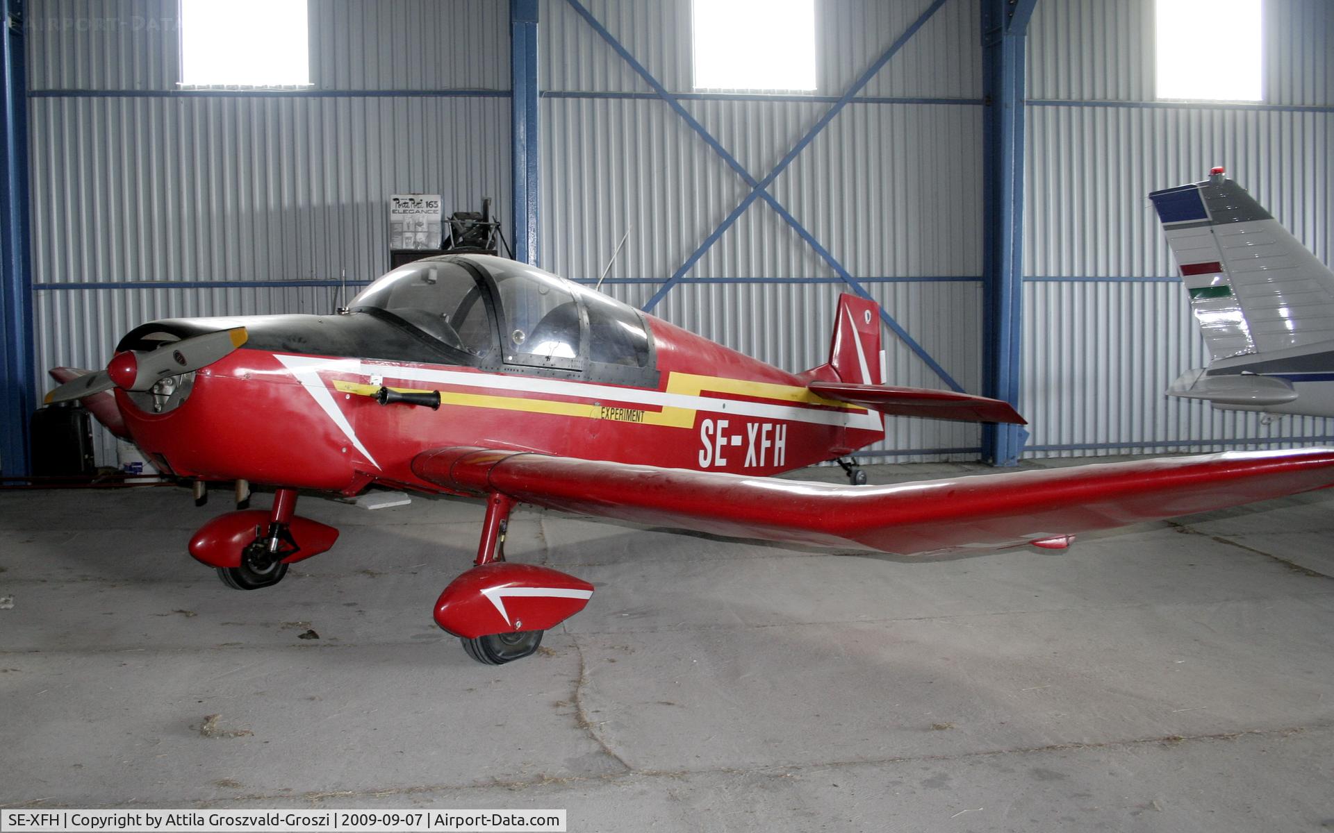 SE-XFH, 1971 Jodel D-113-3 C/N 1436-381, Úrhida Airport, Hungary