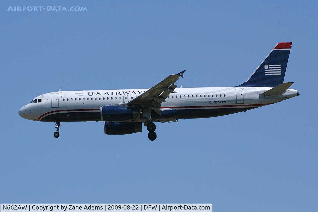 N662AW, 2000 Airbus A320-232 C/N 1274, US Air landing at DFW